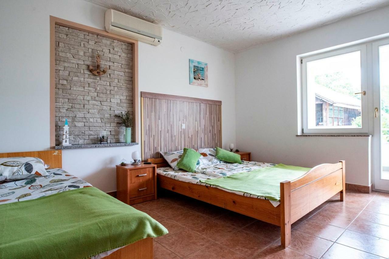 Lavanda Apartments&Studios Pinezići Eksteriør billede