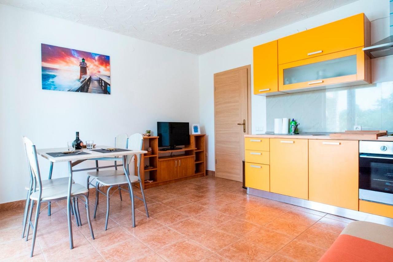 Lavanda Apartments&Studios Pinezići Eksteriør billede