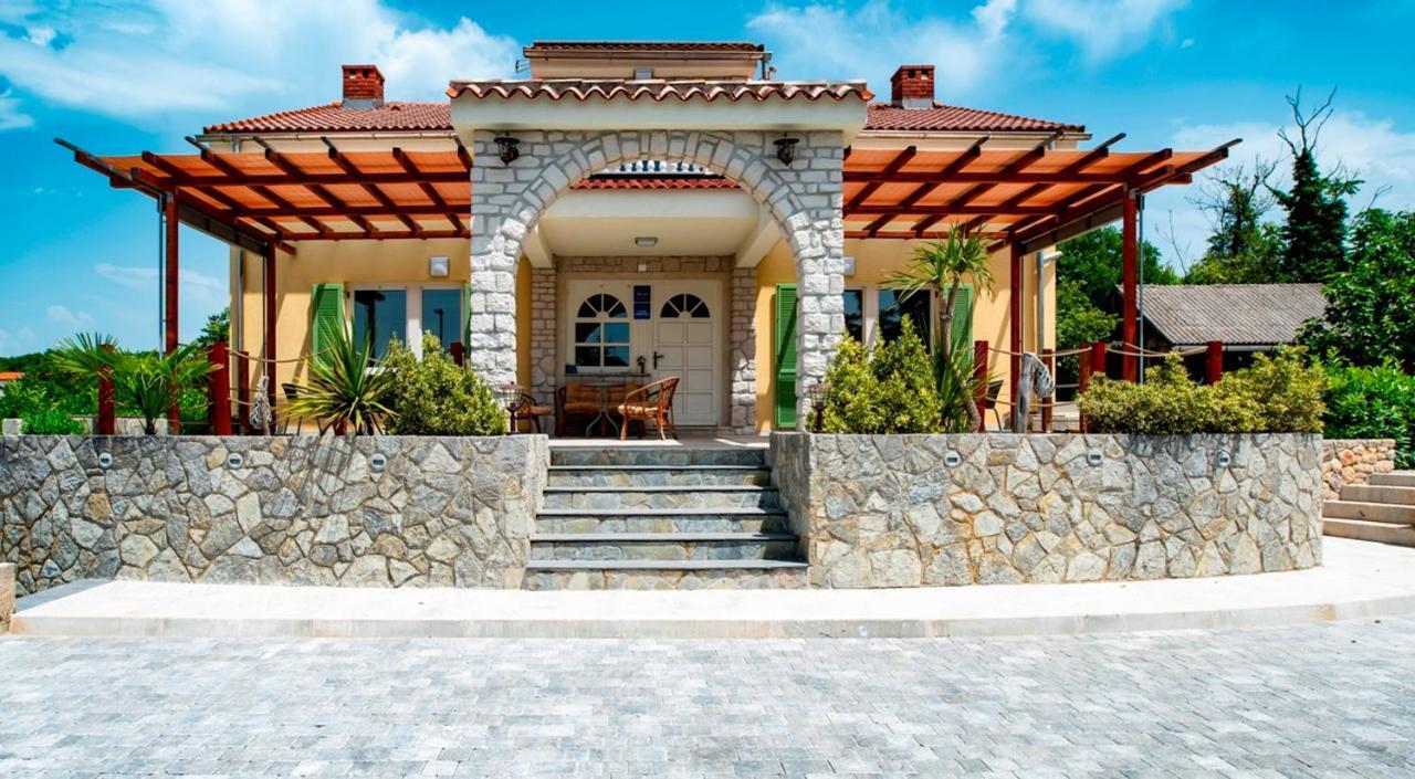 Lavanda Apartments&Studios Pinezići Eksteriør billede